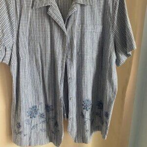 Alfred Dunner Gingham blue/white size 22 button down blouse